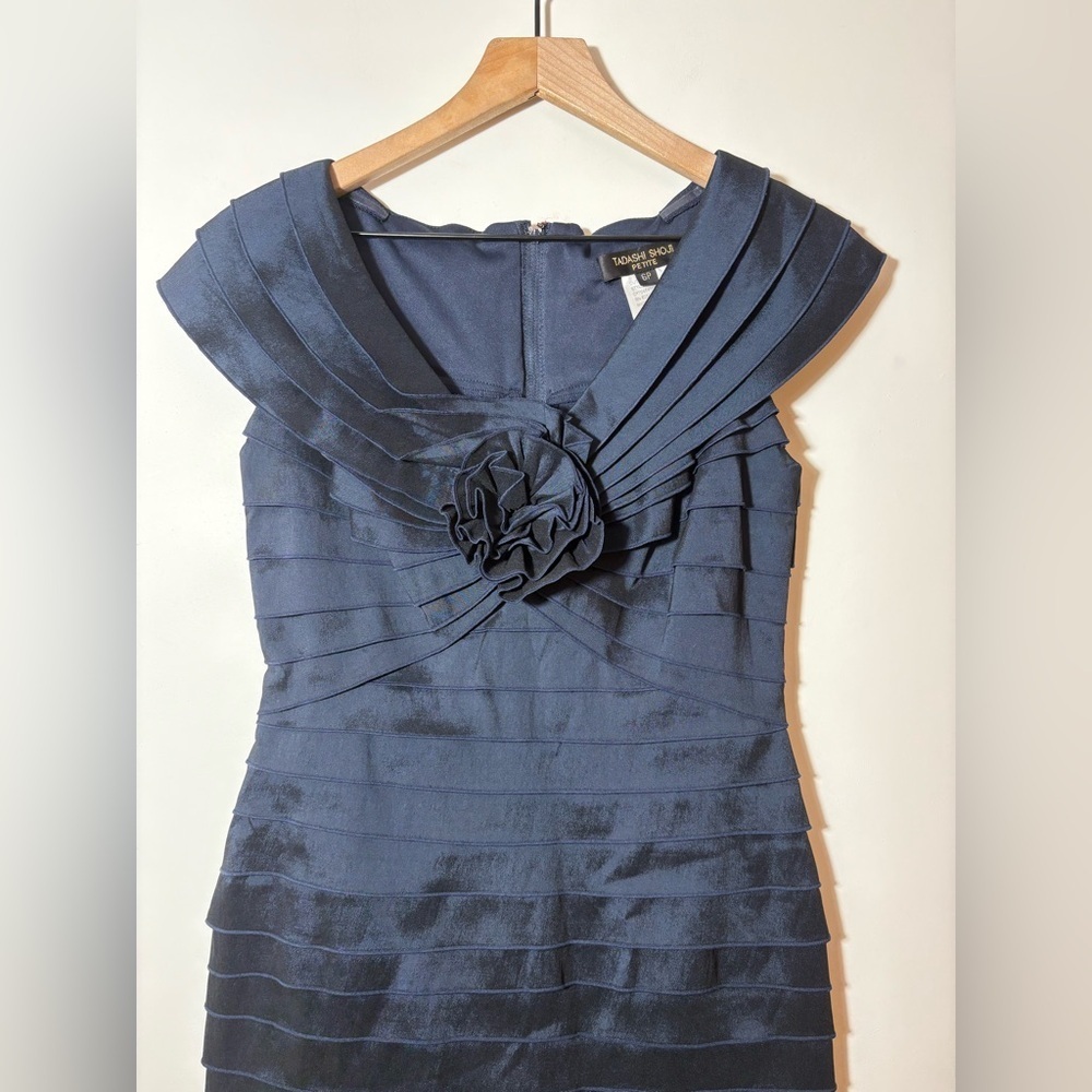Tadashi Shoji Rosette Shutter Pleat Sheath Dress Sz 6P Navy Blue Formal - Picture 5 of 12